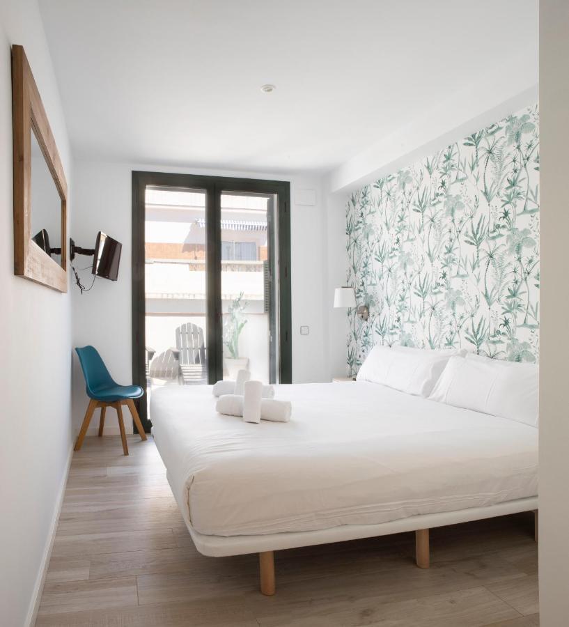 Urban Suites Sitges Apartments מראה חיצוני תמונה